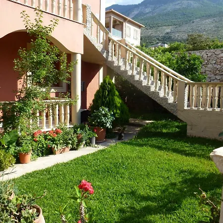 Marinos At Lourdata Village לואורדטה